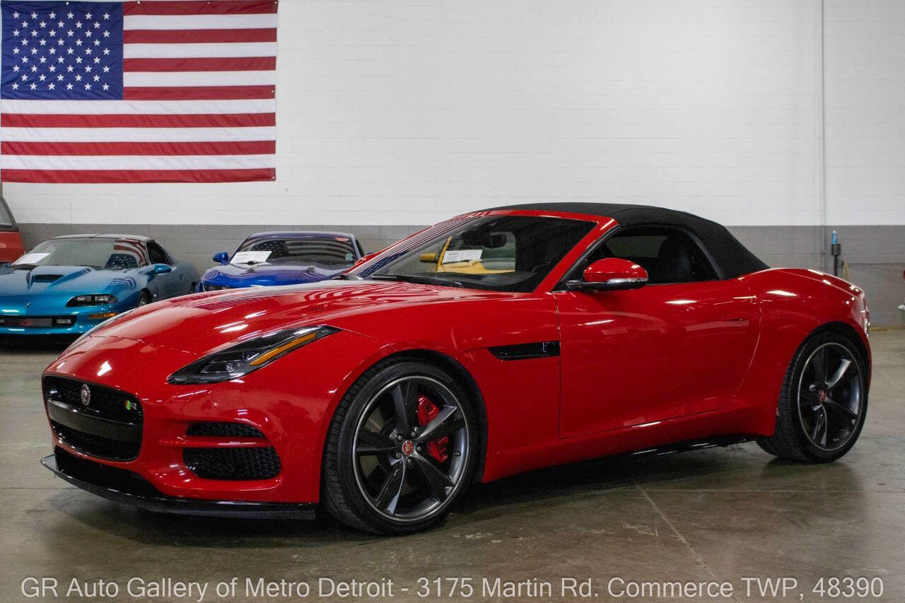 Used 2020 Jaguar F-TYPE R image 2