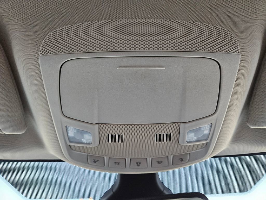 Used 2022 Ford Edge SEL w/ Convenience Package image 24