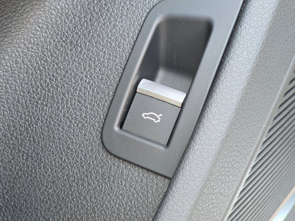 Used 2025 Audi Q7 3.0T Premium Plus AWD/4WD image 38