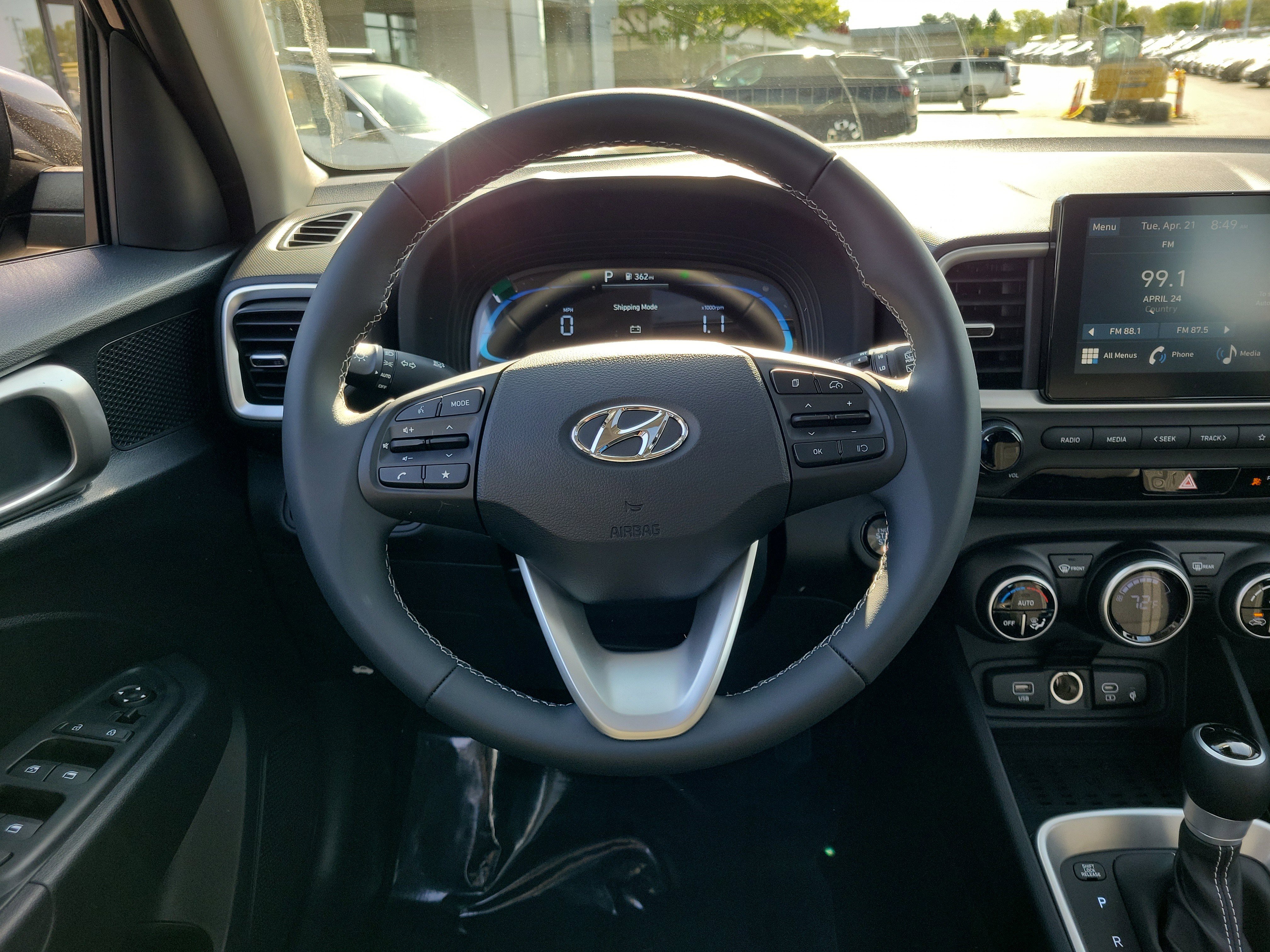New 2026 Hyundai Venue SEL FWD image 8