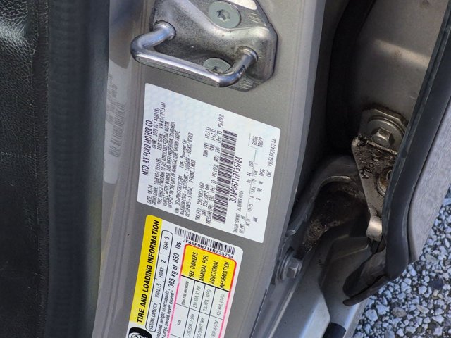 Used 2015 Ford Fusion SE FWD image 24