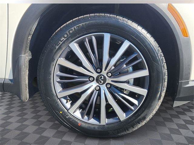 Used 2024 INFINITI QX60 Sensory w/ Cargo Package image 8