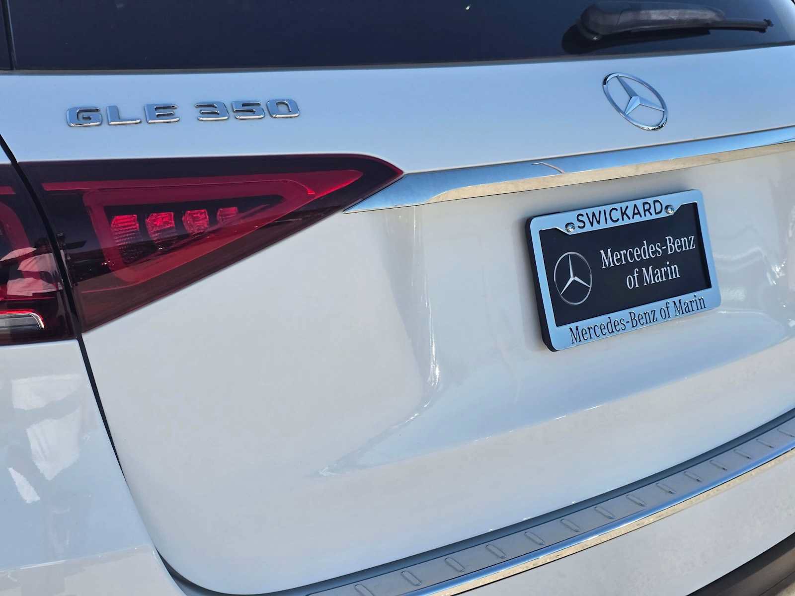 Used 2022 Mercedes-Benz GLE 350 4MATIC w/ AMG Line Exterior image 13