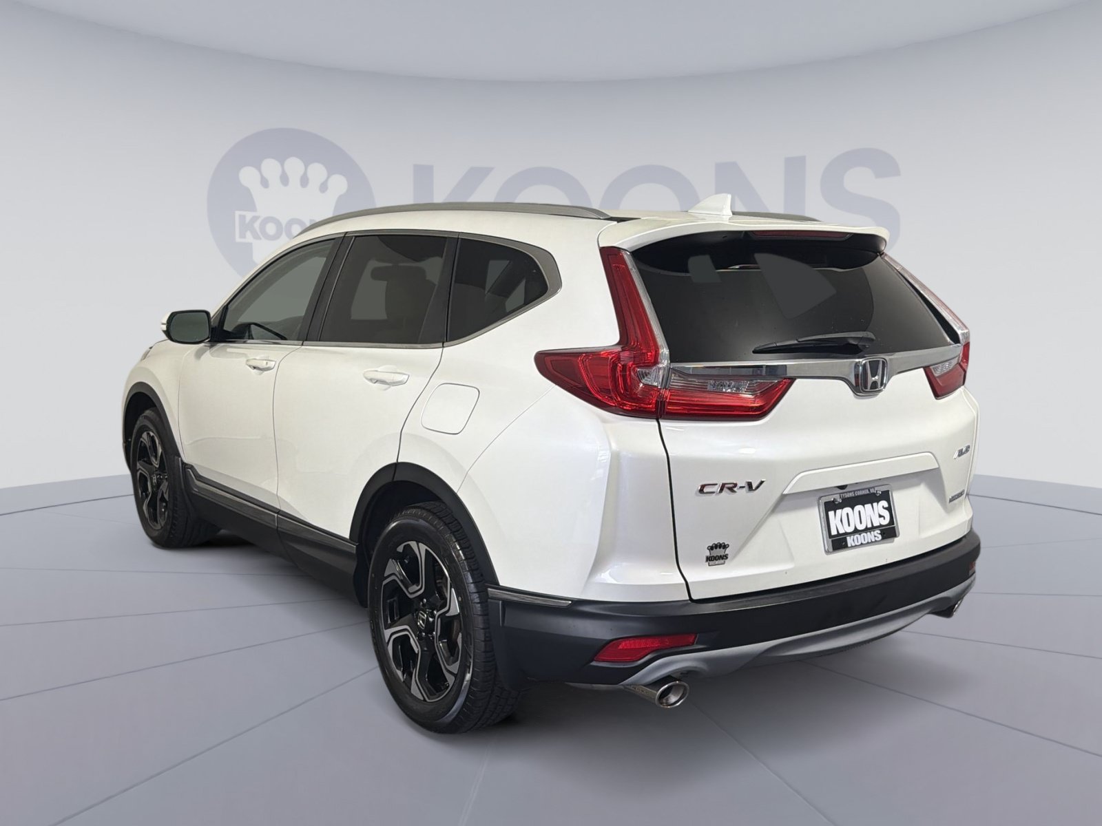 Used 2018 Honda CR-V Touring image 4