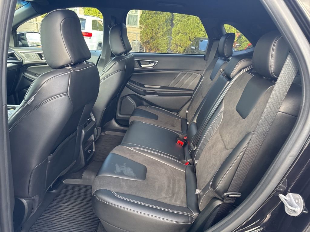 Certified 2022 Ford Edge ST image 37