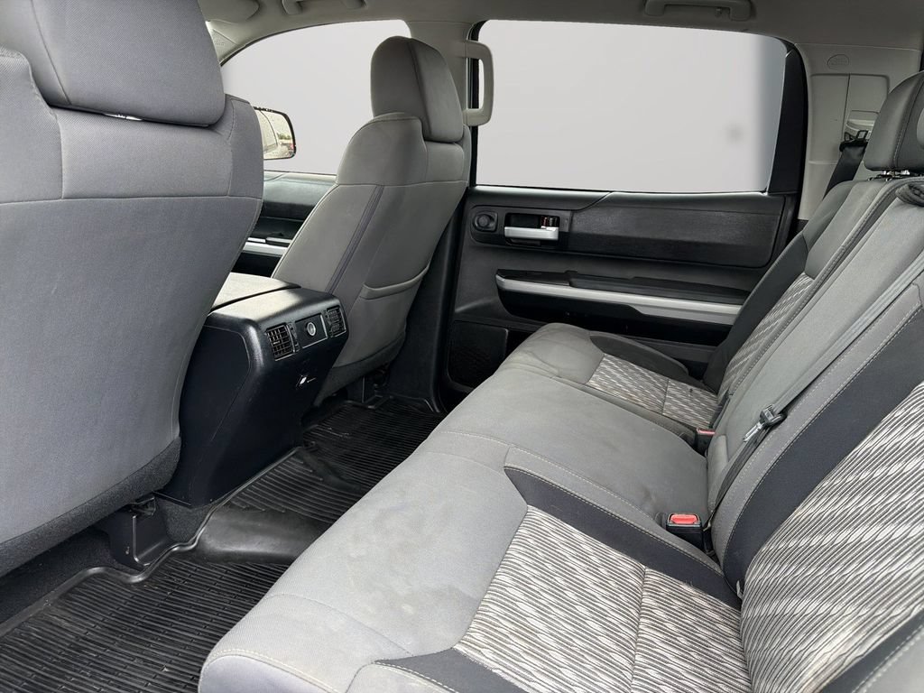 Used 2019 Toyota Tundra SR5 w/ SR5 Upgrade Package AWD/4WD image 13