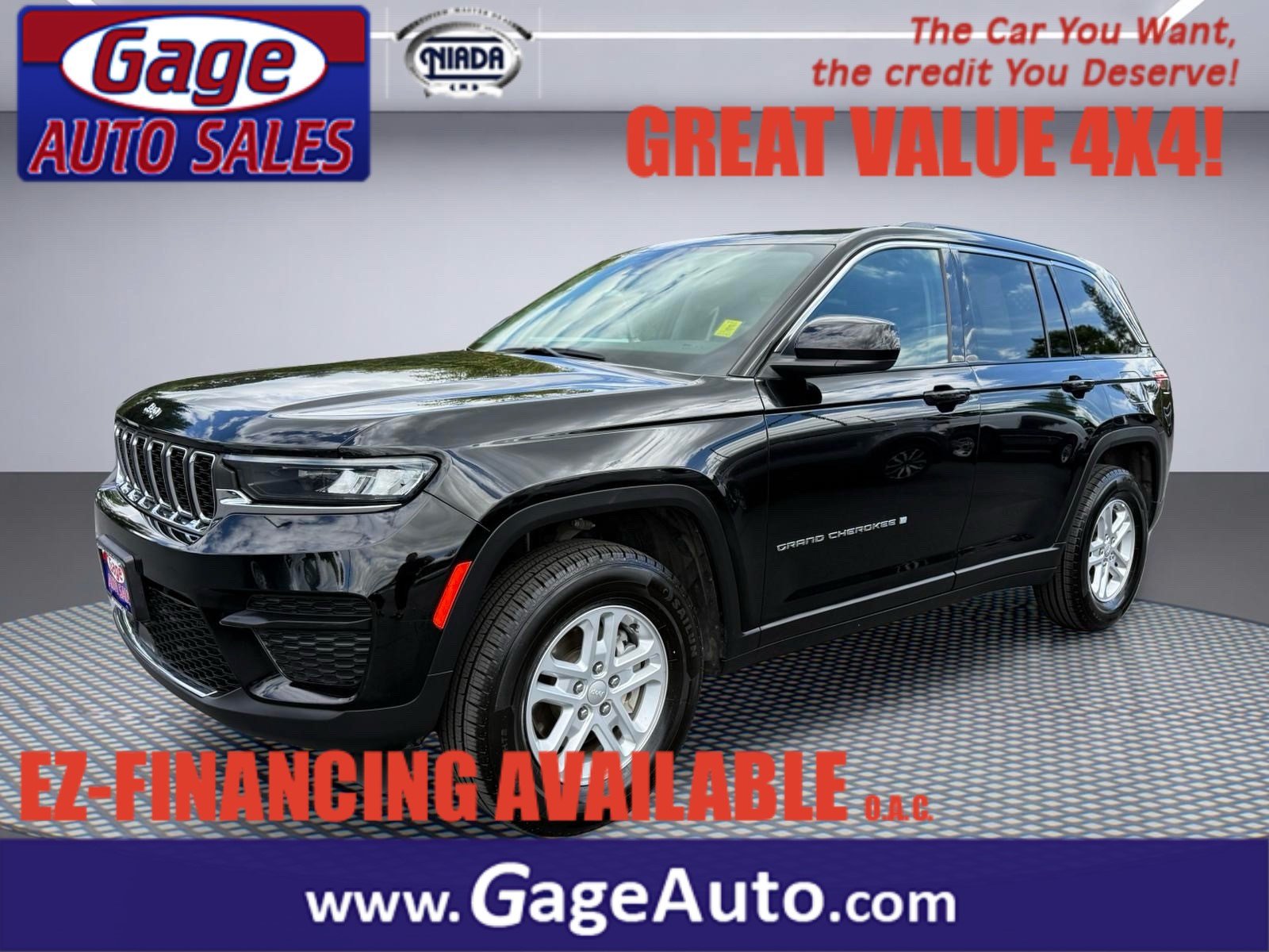 Used 2023 Jeep Grand Cherokee Laredo AWD/4WD image 1