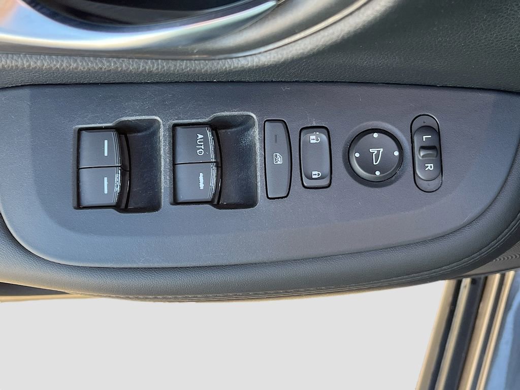 Used 2024 Honda HR-V LX image 17