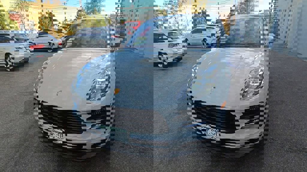 Used 2021 Porsche Macan S image 3