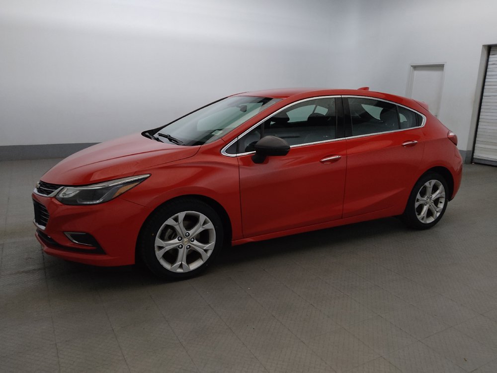 Used 2018 Chevrolet Cruze Premier FWD image 2