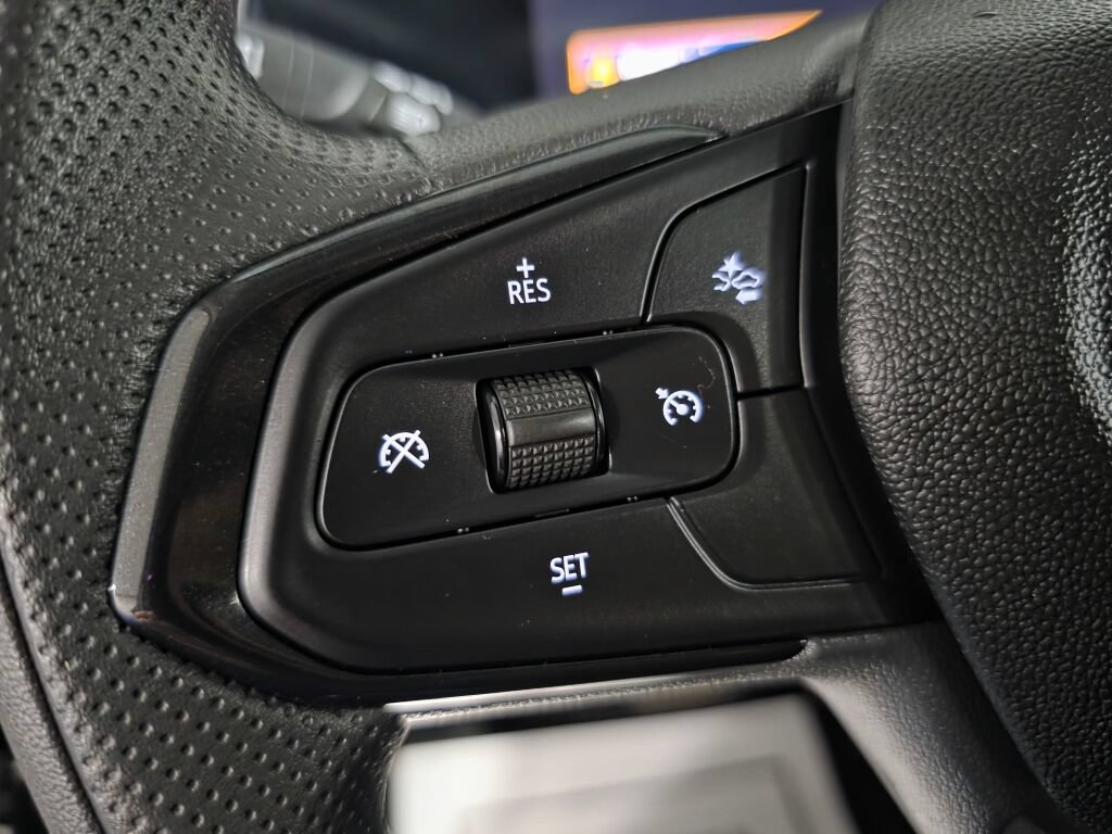 Used 2025 Chevrolet TrailBlazer LT AWD/4WD image 13