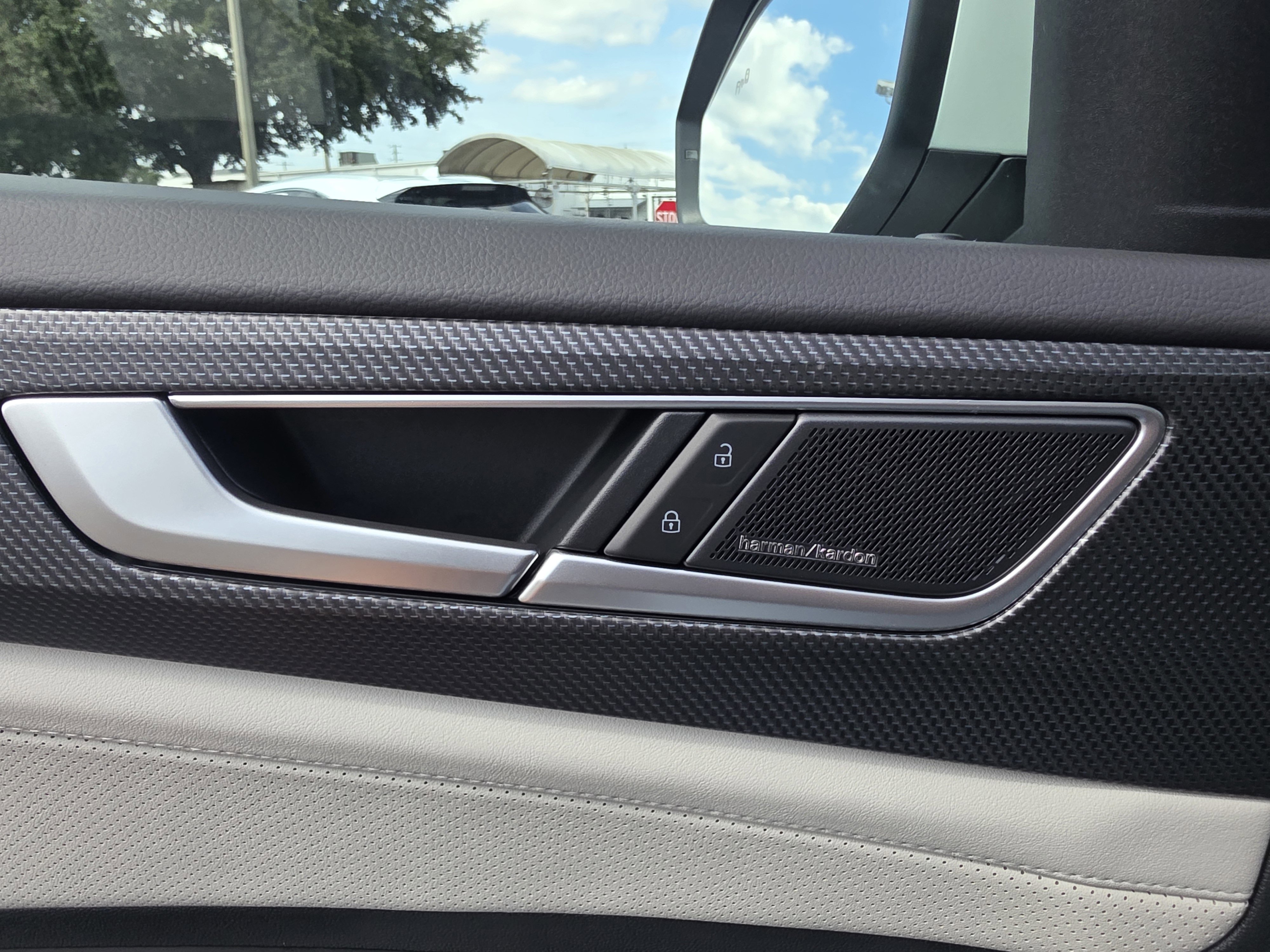 New 2026 Volkswagen Atlas Cross Sport SEL Premium R-Line image 33