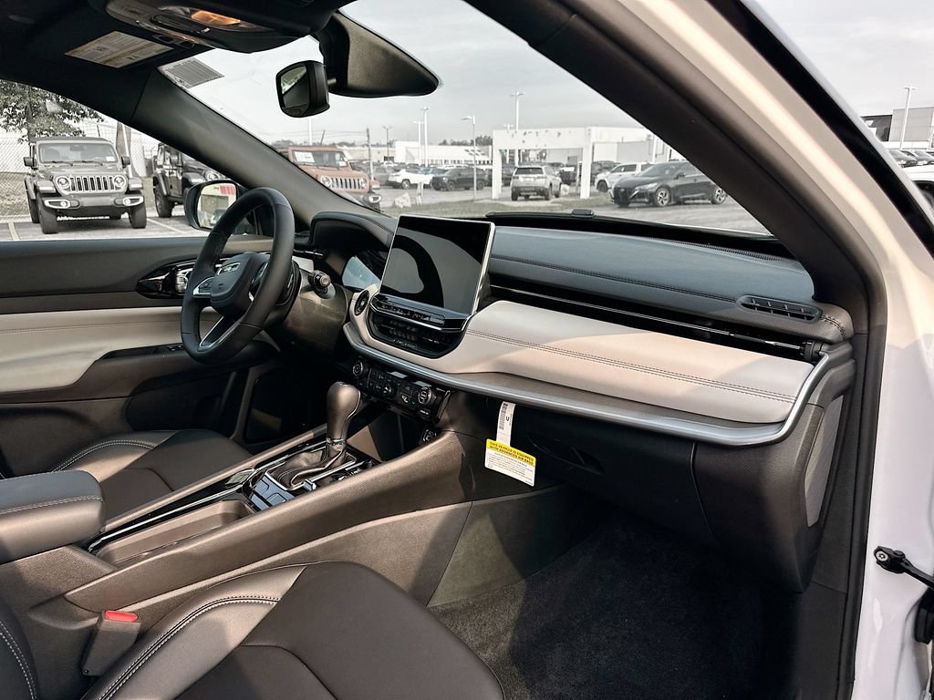New 2026 Jeep Compass Limited AWD/4WD image 35