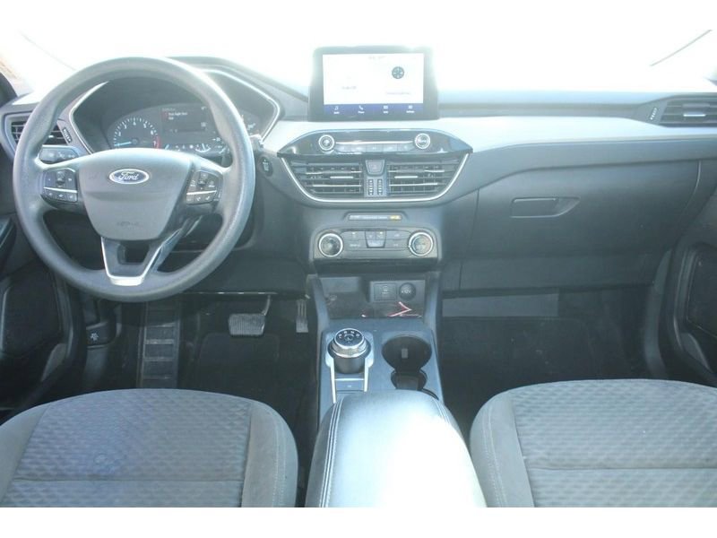 Used 2022 Ford Escape SE w/ SE Sport Appearance Package image 11