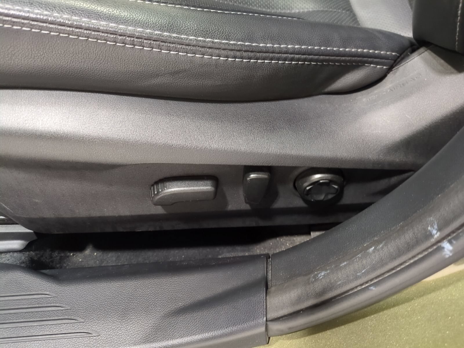 Certified 2023 Subaru Outback Touring AWD/4WD image 17
