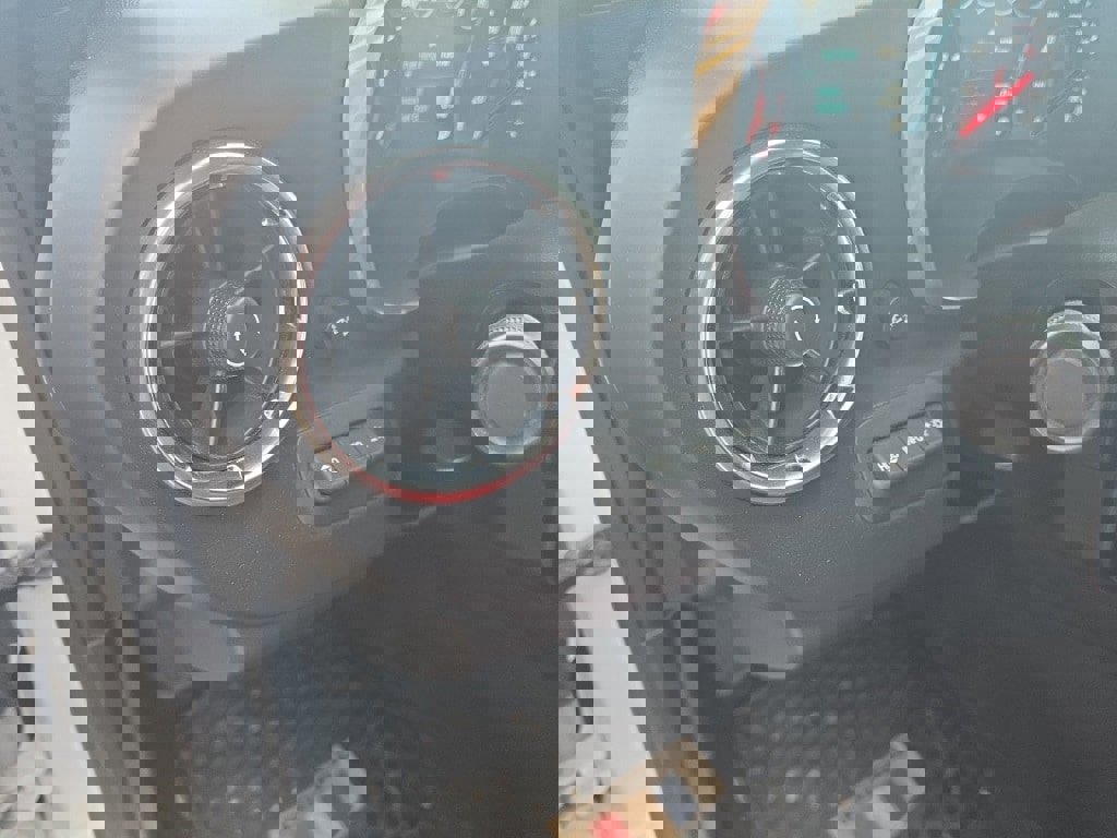 Used 2016 Chevrolet Camaro SS image 16