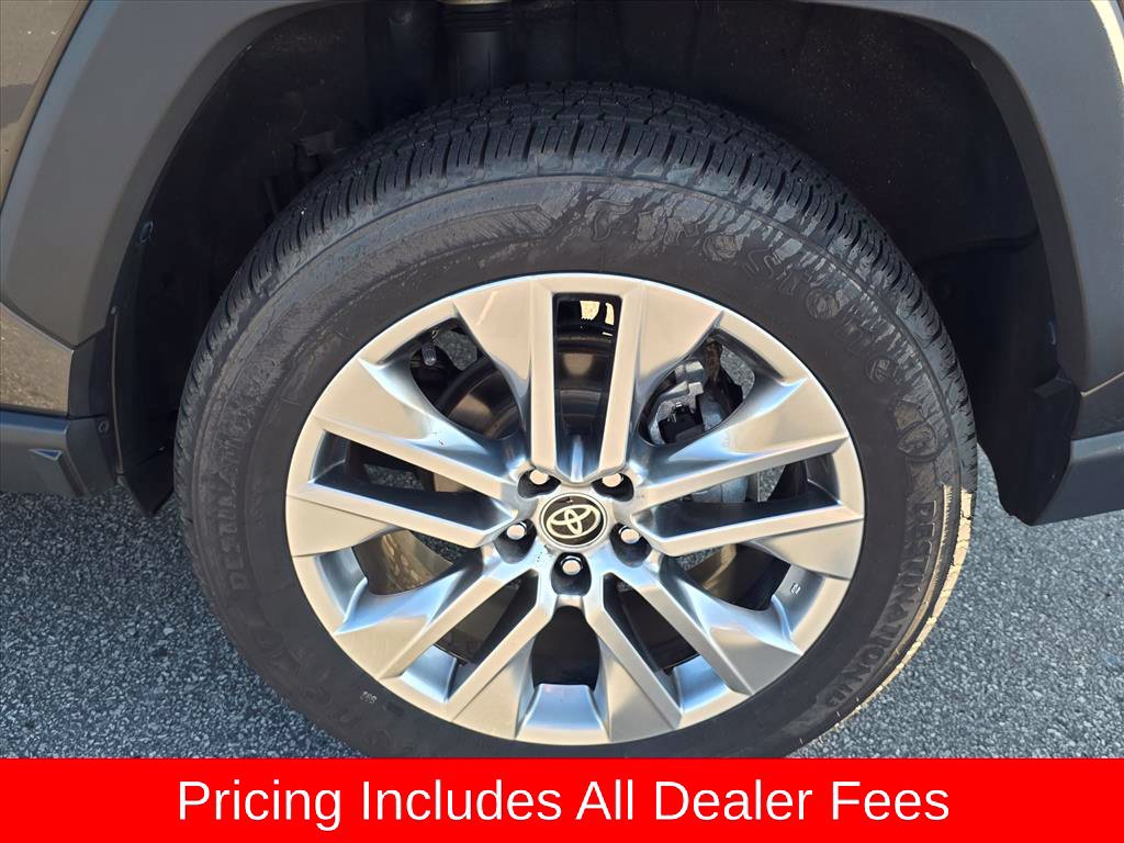 Used 2023 Toyota RAV4 XLE Premium FWD image 15