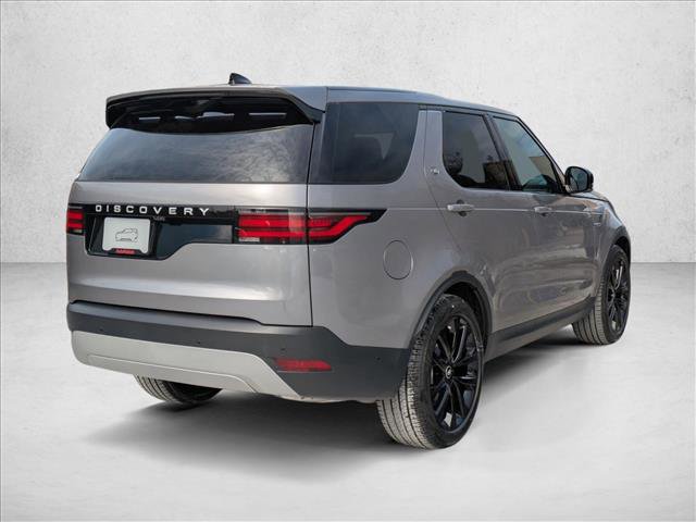 New 2026 Land Rover Discovery S image 2
