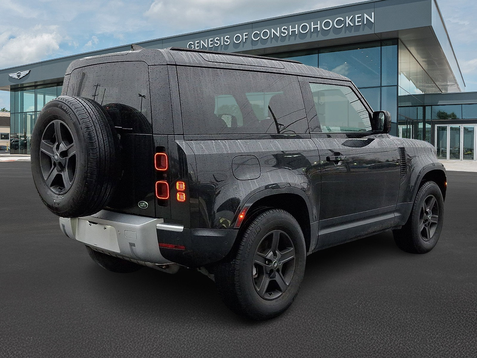 Used 2023 Land Rover Defender 90 S image 6