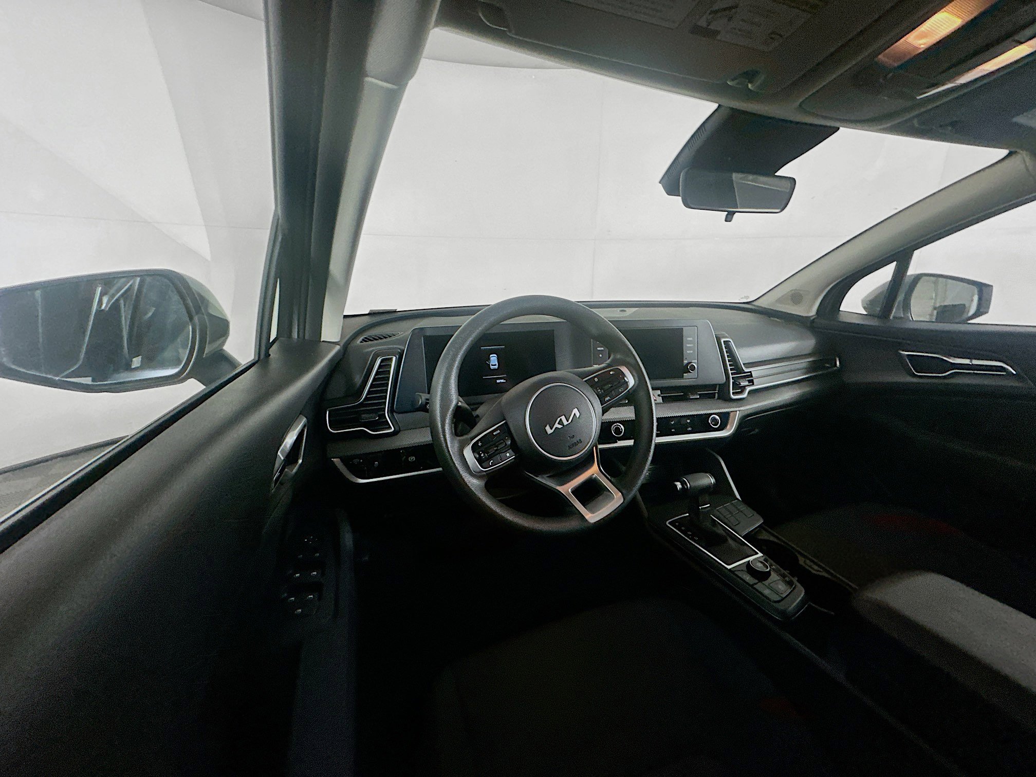Used 2025 Kia Sportage LX FWD image 18