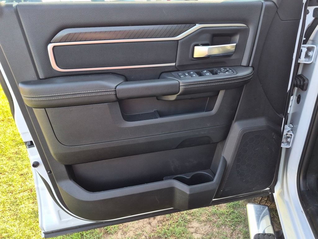 New 2026 RAM 3500 Big Horn AWD/4WD image 9