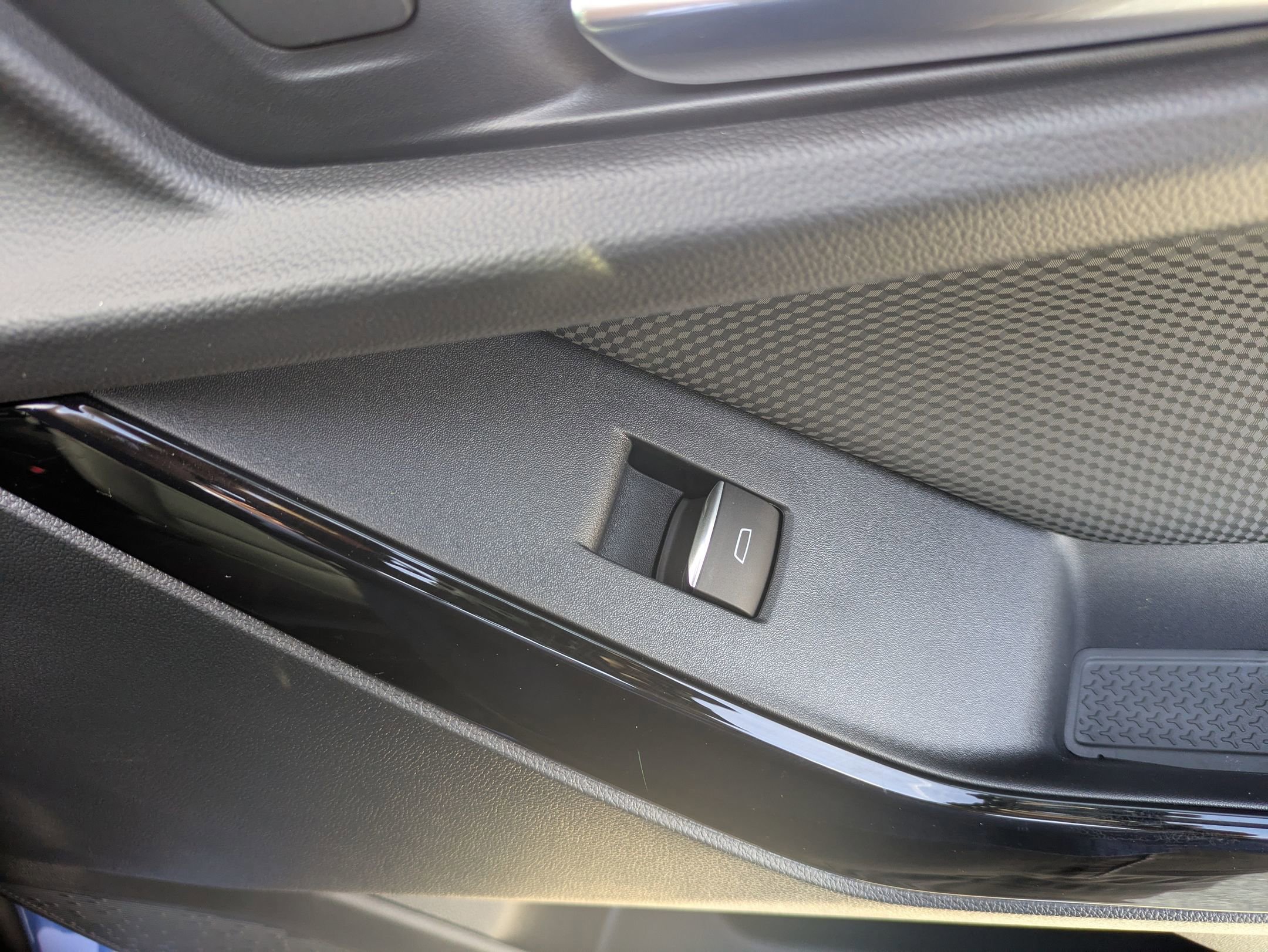 New 2026 Chevrolet Equinox RS w/ Convenience Package III image 34