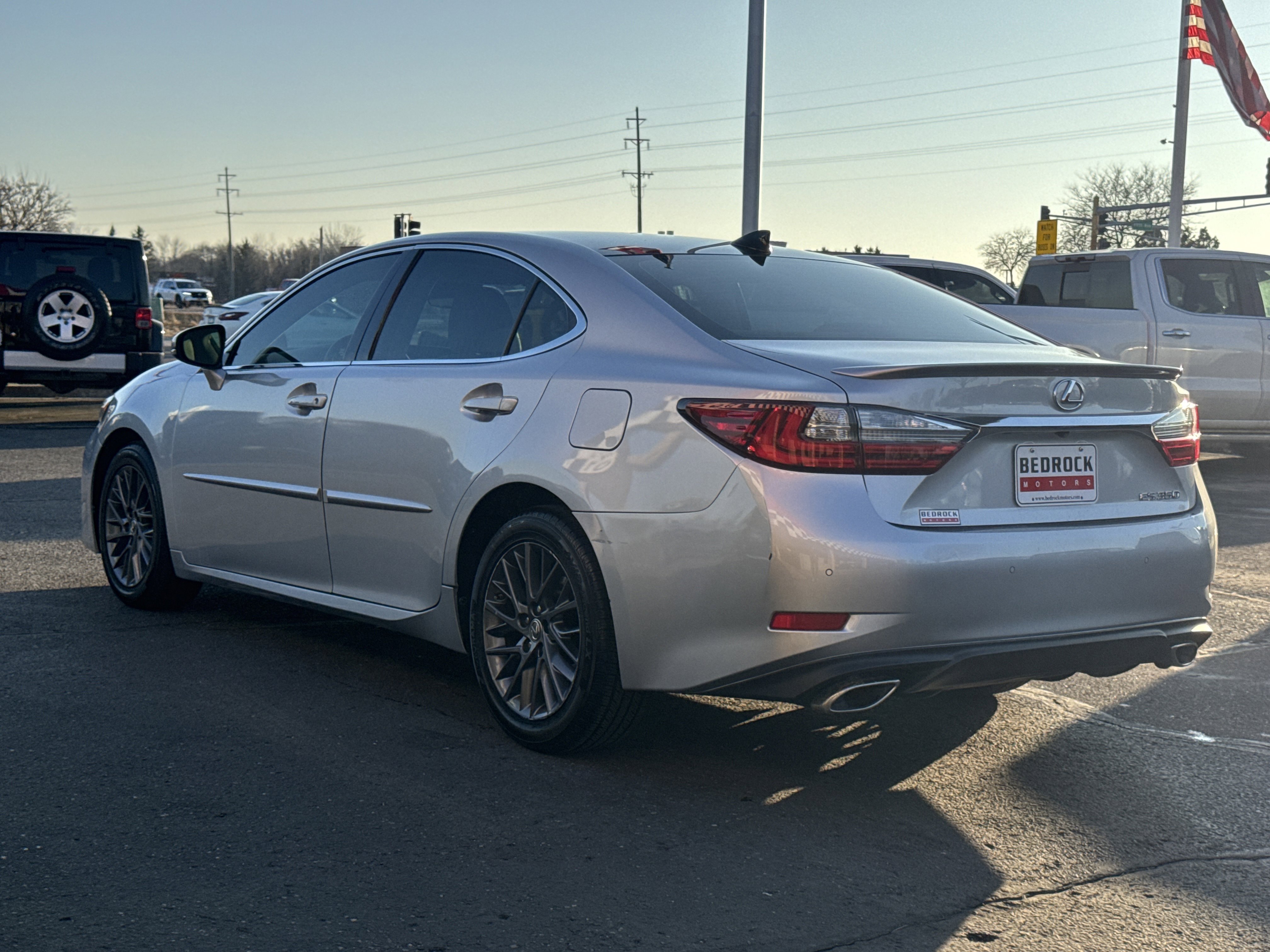 Used 2018 Lexus ES 350 w/ Navigation System Package image 5