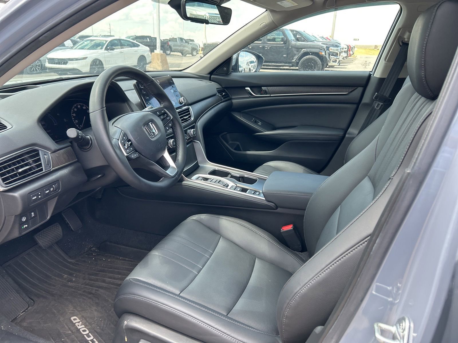 Used 2021 Honda Accord Touring image 14
