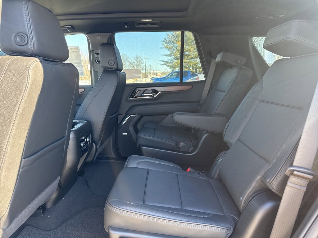 New 2026 GMC Yukon Denali w/ Sun & Power Step Package image 26