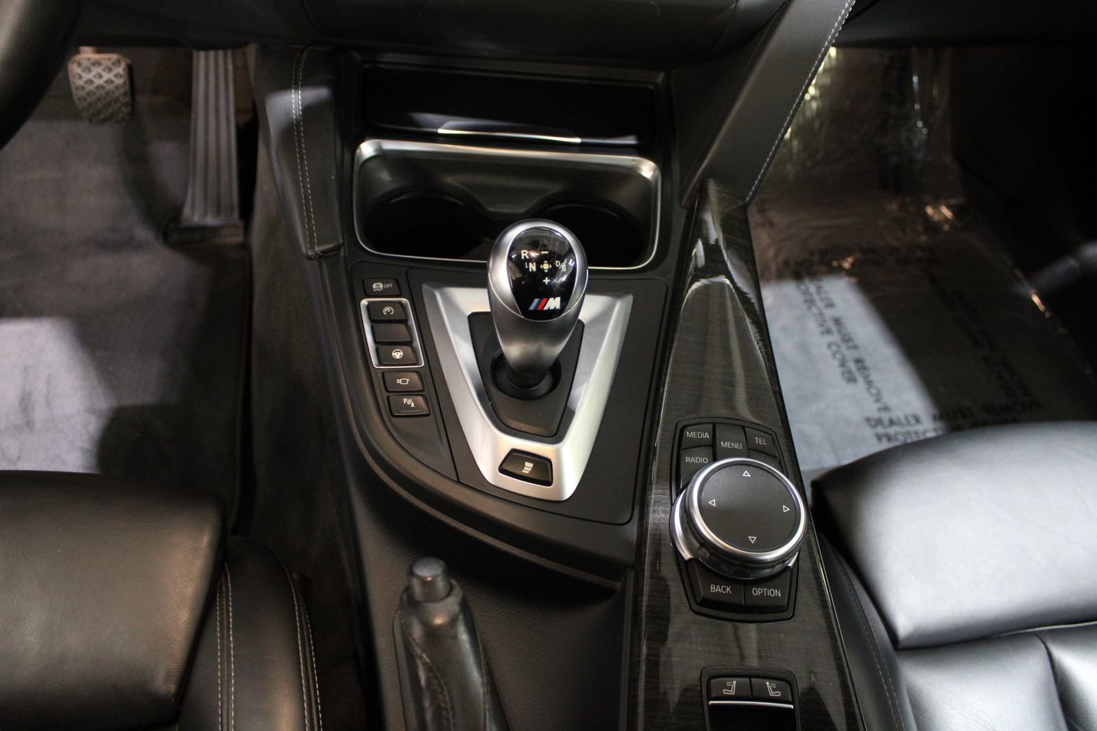 Used 2015 BMW M4 Convertible image 27