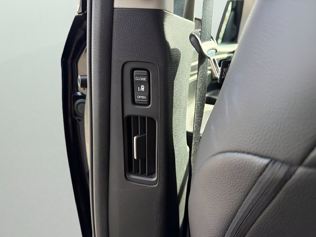 Used 2025 Honda Odyssey EX-L image 14