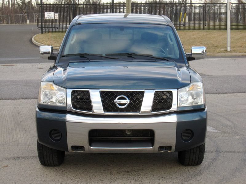 Used 2005 Nissan Titan SE AWD/4WD image 5