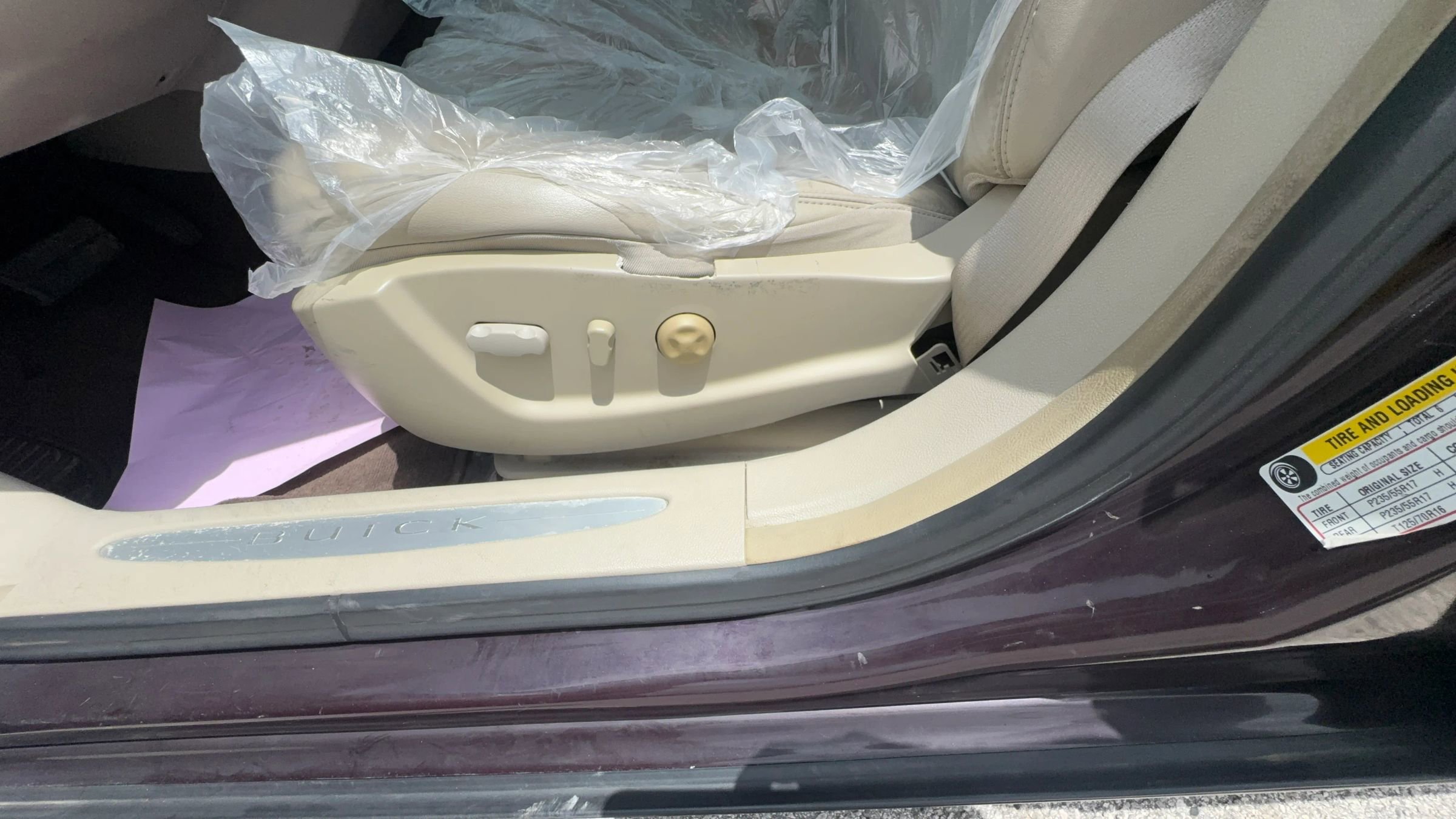 Used 2009 Buick Lucerne CXL FWD image 11