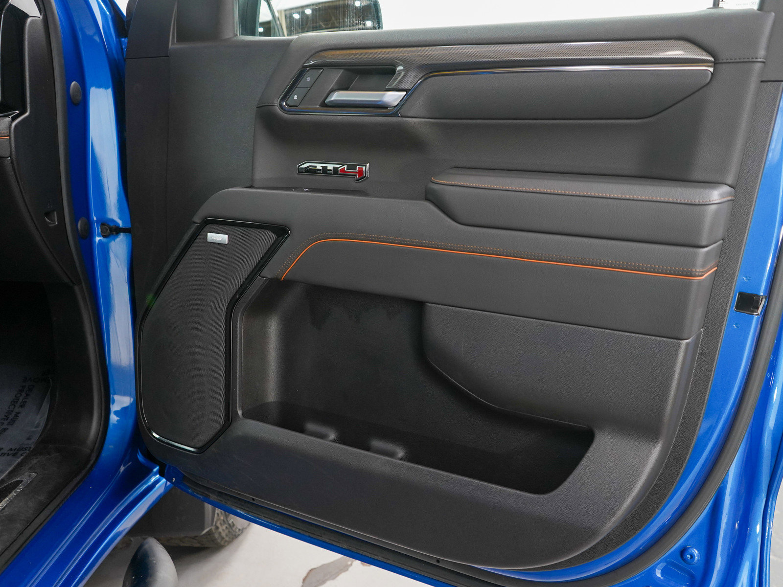 Used 2022 GMC Sierra 1500 AT4 w/ AT4 Preferred Package image 11