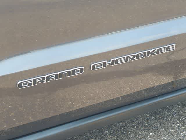 Certified 2021 Jeep Grand Cherokee Limited AWD/4WD image 13