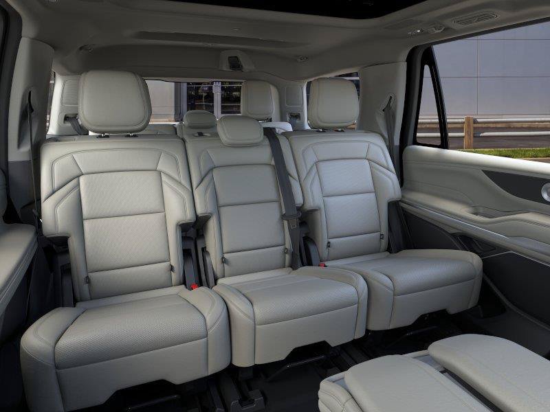 New 2026 Lincoln Navigator Reserve AWD/4WD image 37