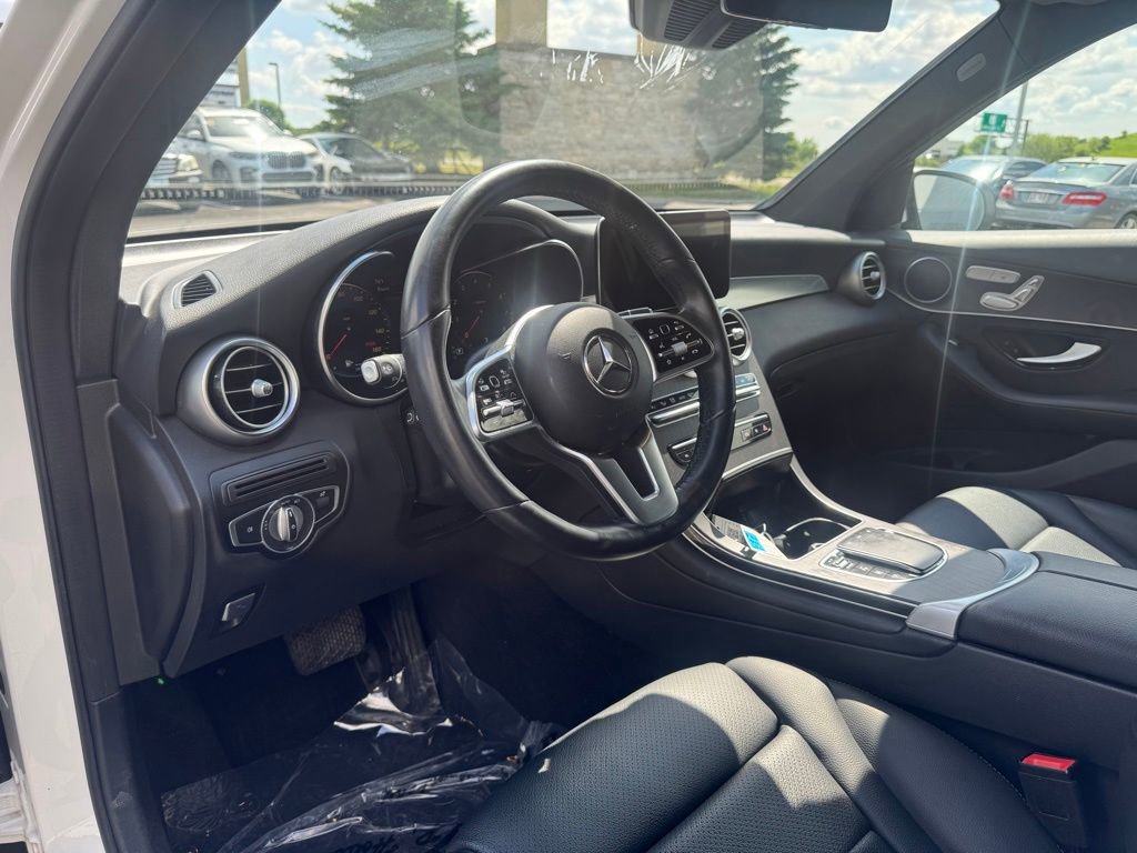 Used 2022 Mercedes-Benz GLC 300 4MATIC w/ Driver Assistance Package image 6