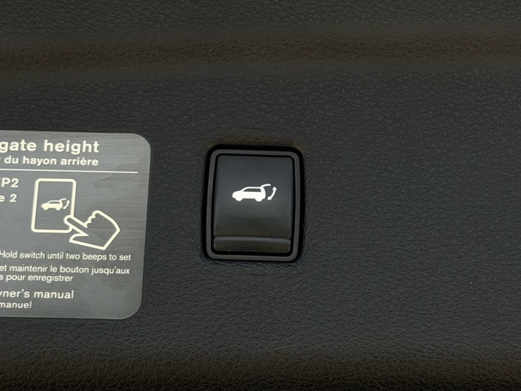 Used 2021 INFINITI QX50 Essential w/ Convenience Package AWD/4WD image 27