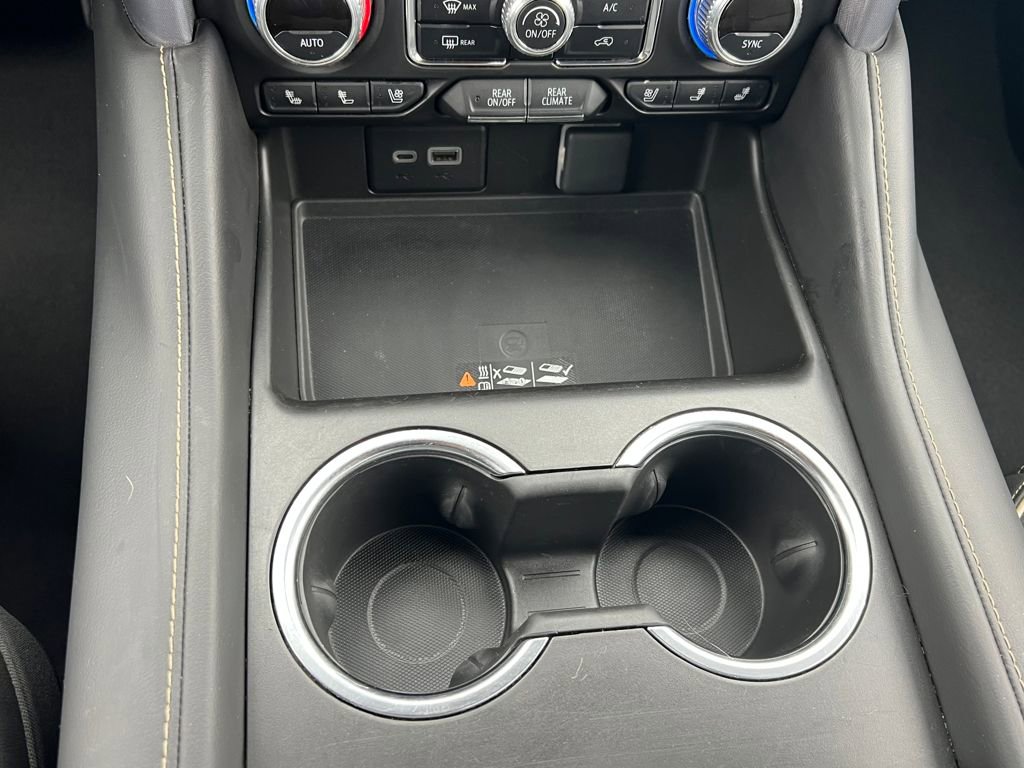Used 2024 GMC Yukon SLT image 24