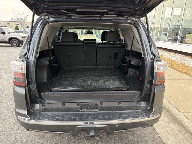 Used 2016 Toyota 4Runner Limited image 19