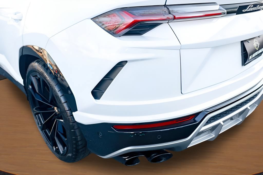 Used 2023 Lamborghini Urus S AWD/4WD image 8
