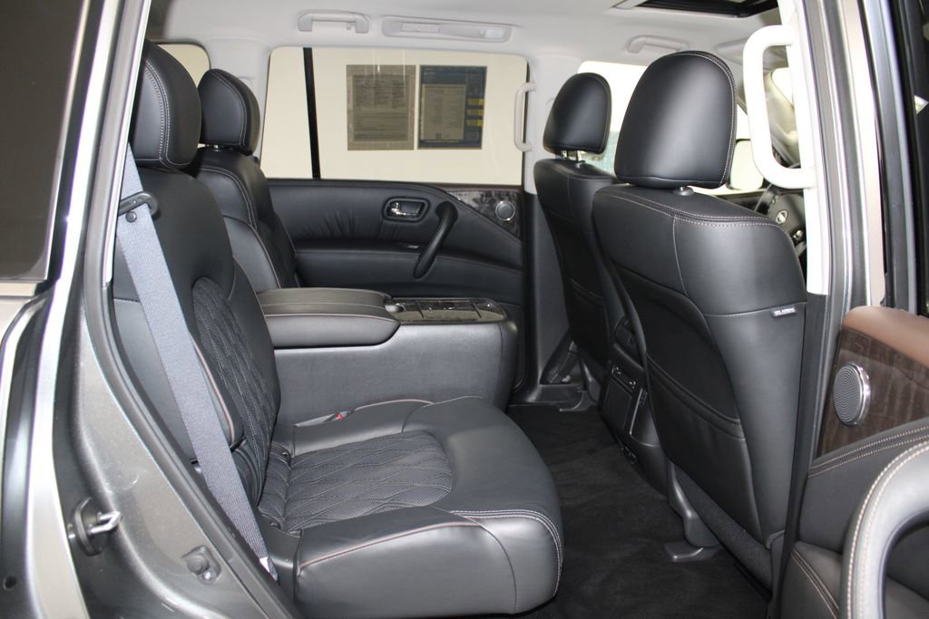 Used 2024 Nissan Armada Platinum w/ Captain's Chairs Package image 33