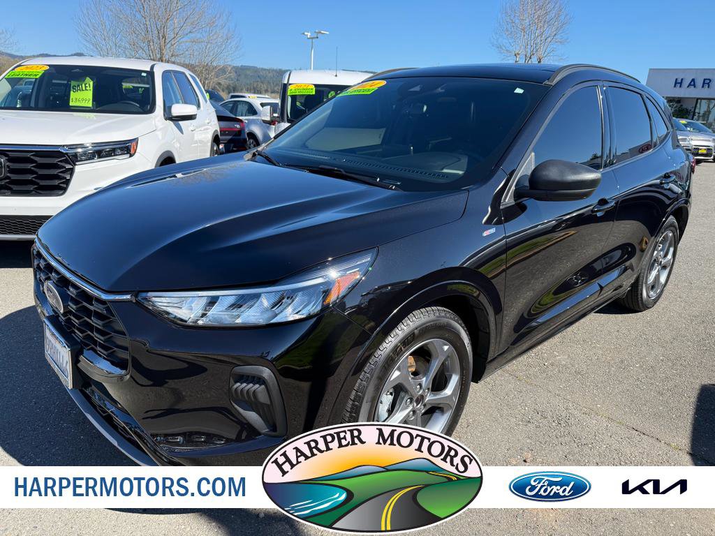 Used 2024 Ford Escape ST-Line w/ Cold Weather Package image 1