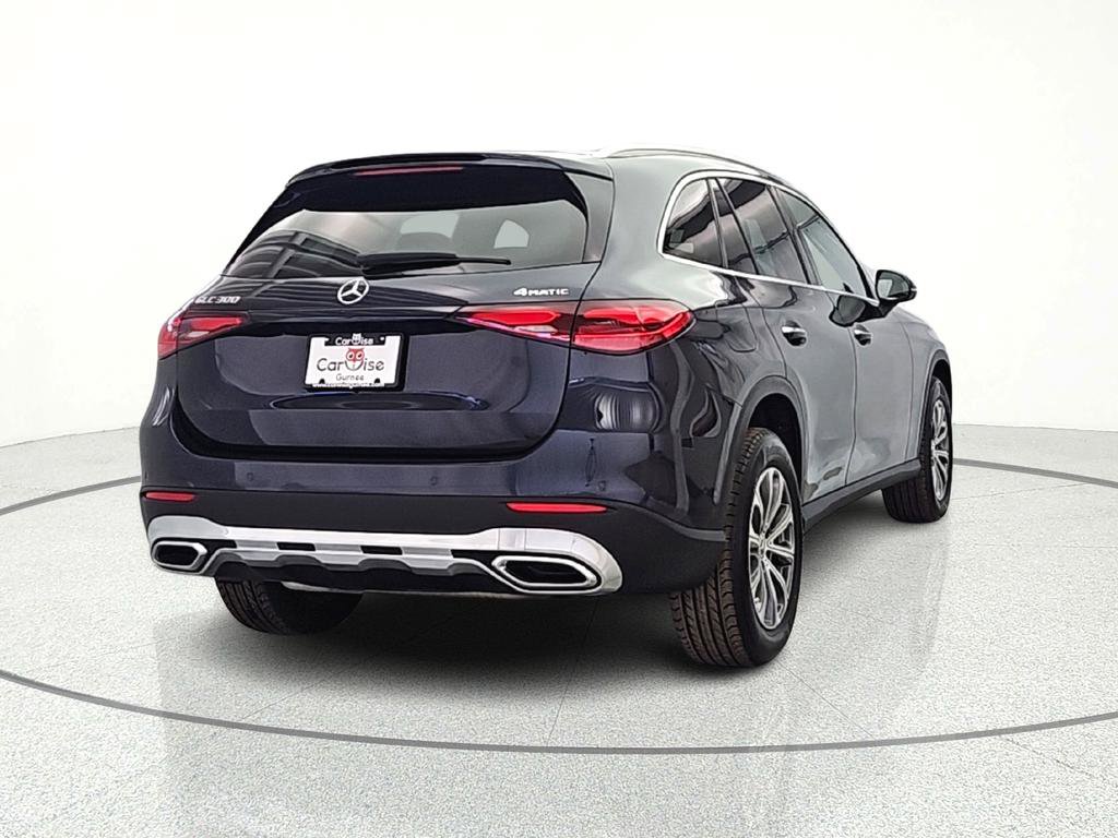 Used 2024 Mercedes-Benz GLC 300 4MATIC w/ Advanced USB Package image 9