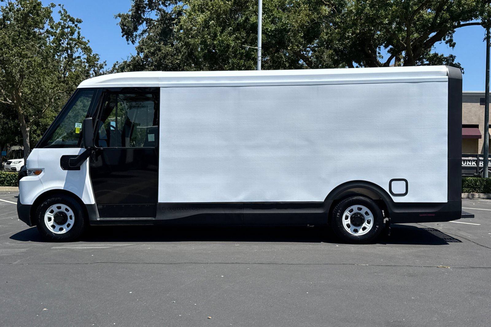 Used 2023 Chevrolet Brightdrop 600 w/ Active Safety Package 2 AWD/4WD image 6
