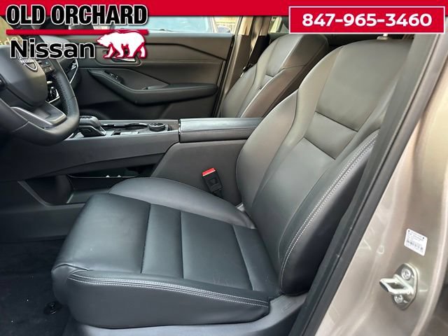 Used 2025 Nissan Rogue SL w/ SL Premium Package AWD/4WD image 10
