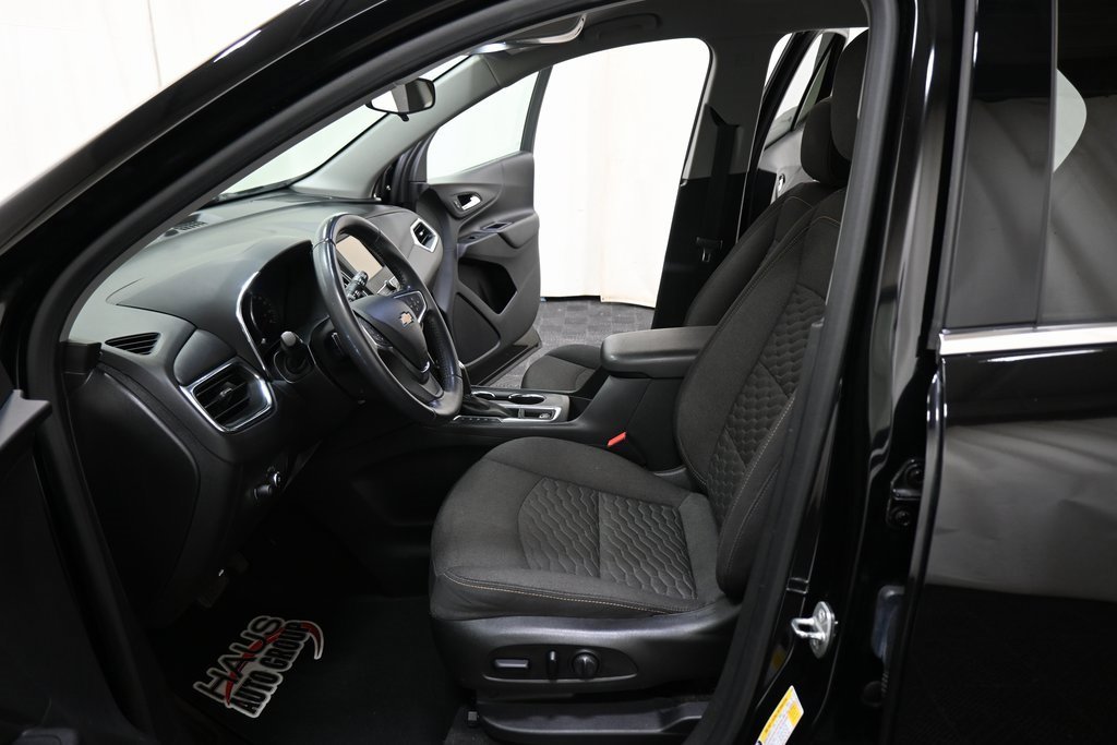 Used 2019 Chevrolet Equinox LT w/ Driver Convenience Package image 6