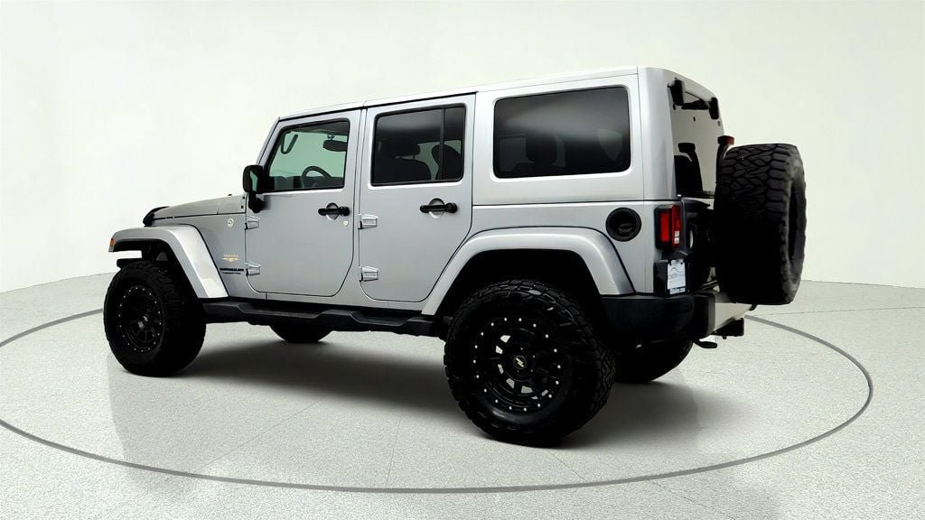 Used 2015 Jeep Wrangler Unlimited Sahara w/ Connectivity Group AWD/4WD image 7