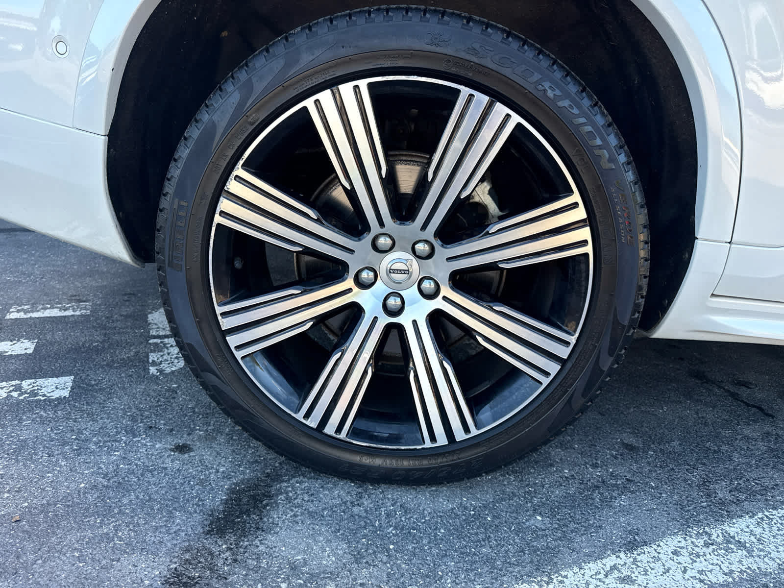 Used 2022 Volvo XC90 T8 Inscription w/ Advanced Package AWD/4WD image 10