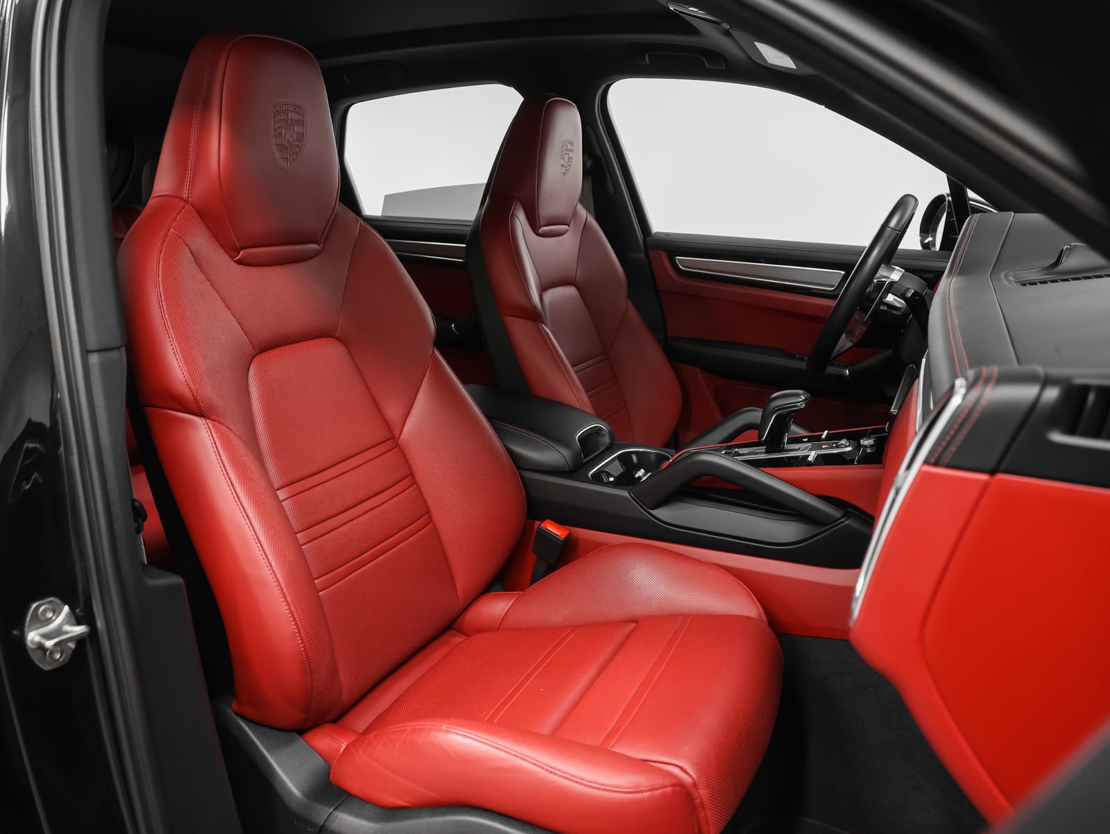 Certified 2023 Porsche Cayenne S Platinum AWD/4WD image 22